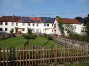  Spacious Apartment in Meisburg with Terrace Parking  Майсбург
